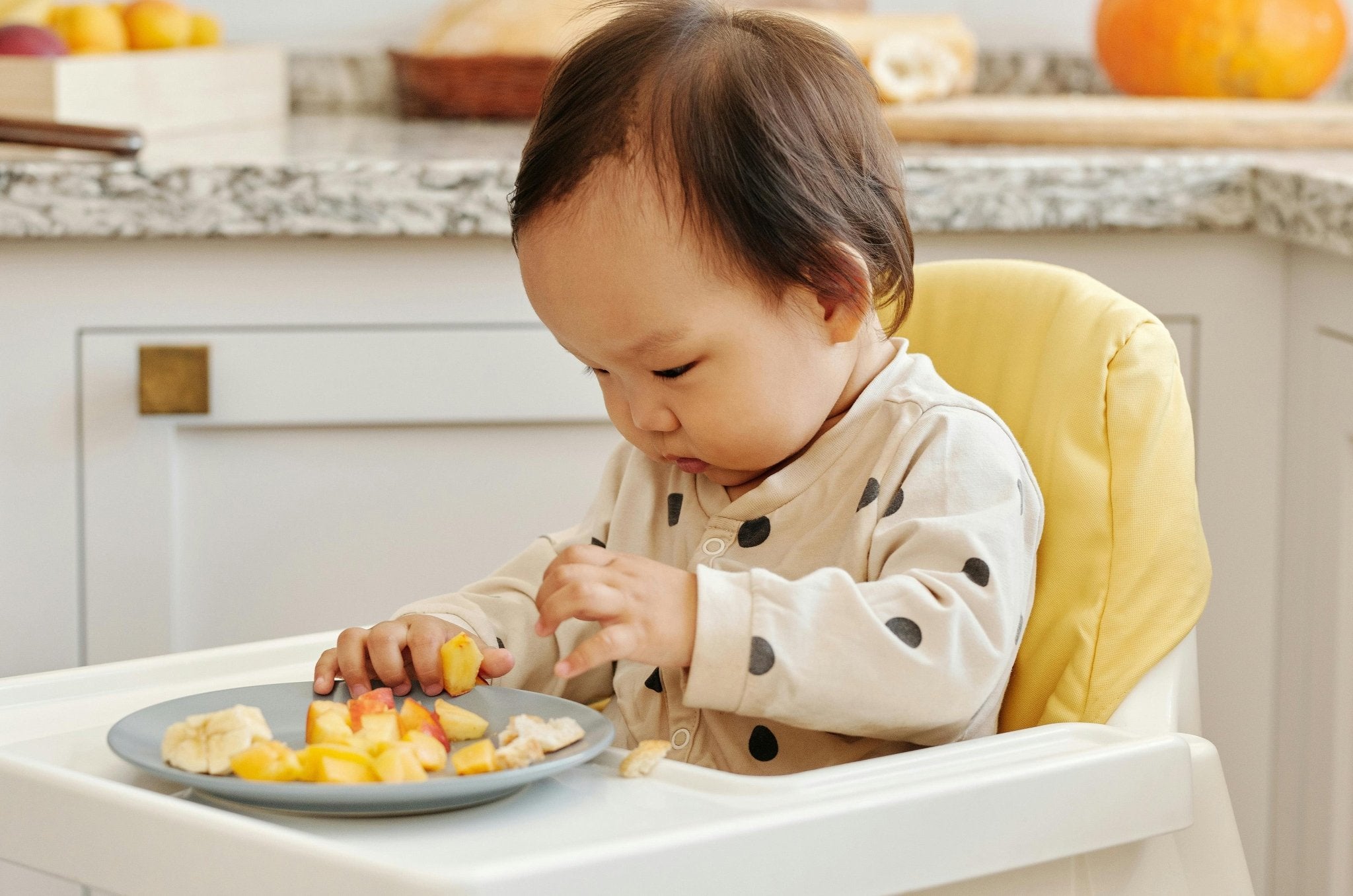 How To Know Whether Baby is Ready for Solid Foods - Harbor