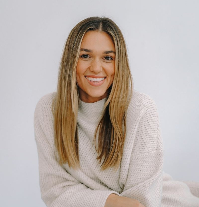 Sadie Robertson Headshot - Harbor collaboration
